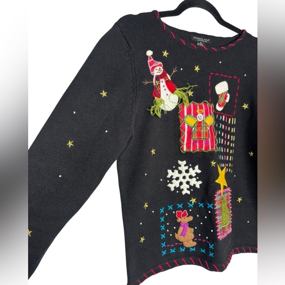 Reference Point Women’s Ugly Christmas Sweater Winter Scene Size Medium - Picture 3 of 10